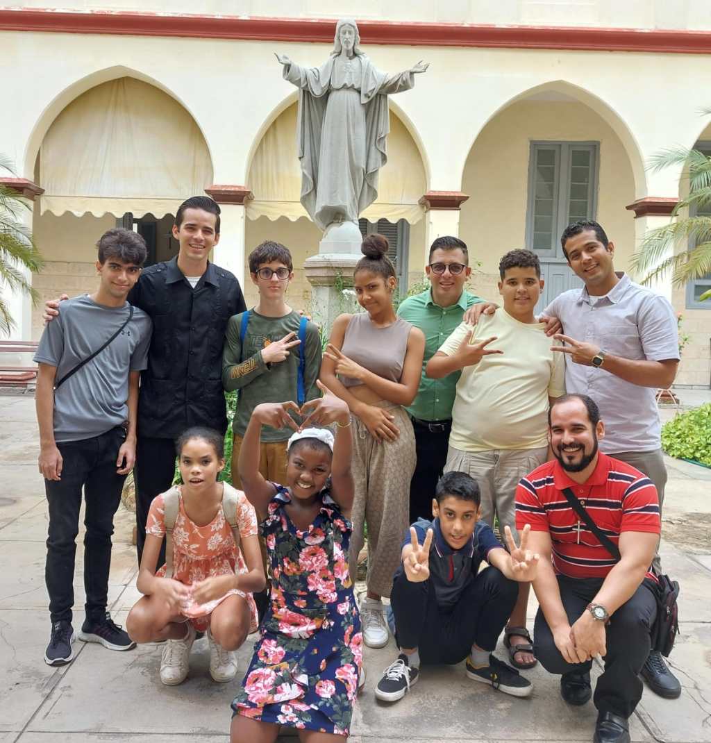 MANDA, SEÑOR, TRABAJADORES A TU&nbsp;MIES