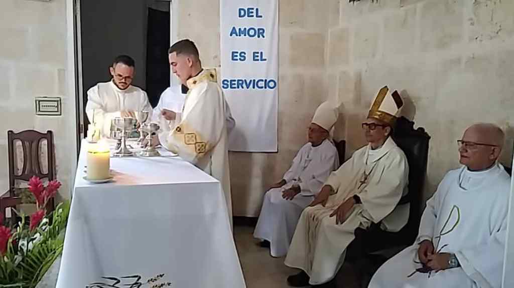 QUIEN QUIERA SER EL PRIMERO QUE SE HAGA SERVIDOR DE&nbsp;TODOS